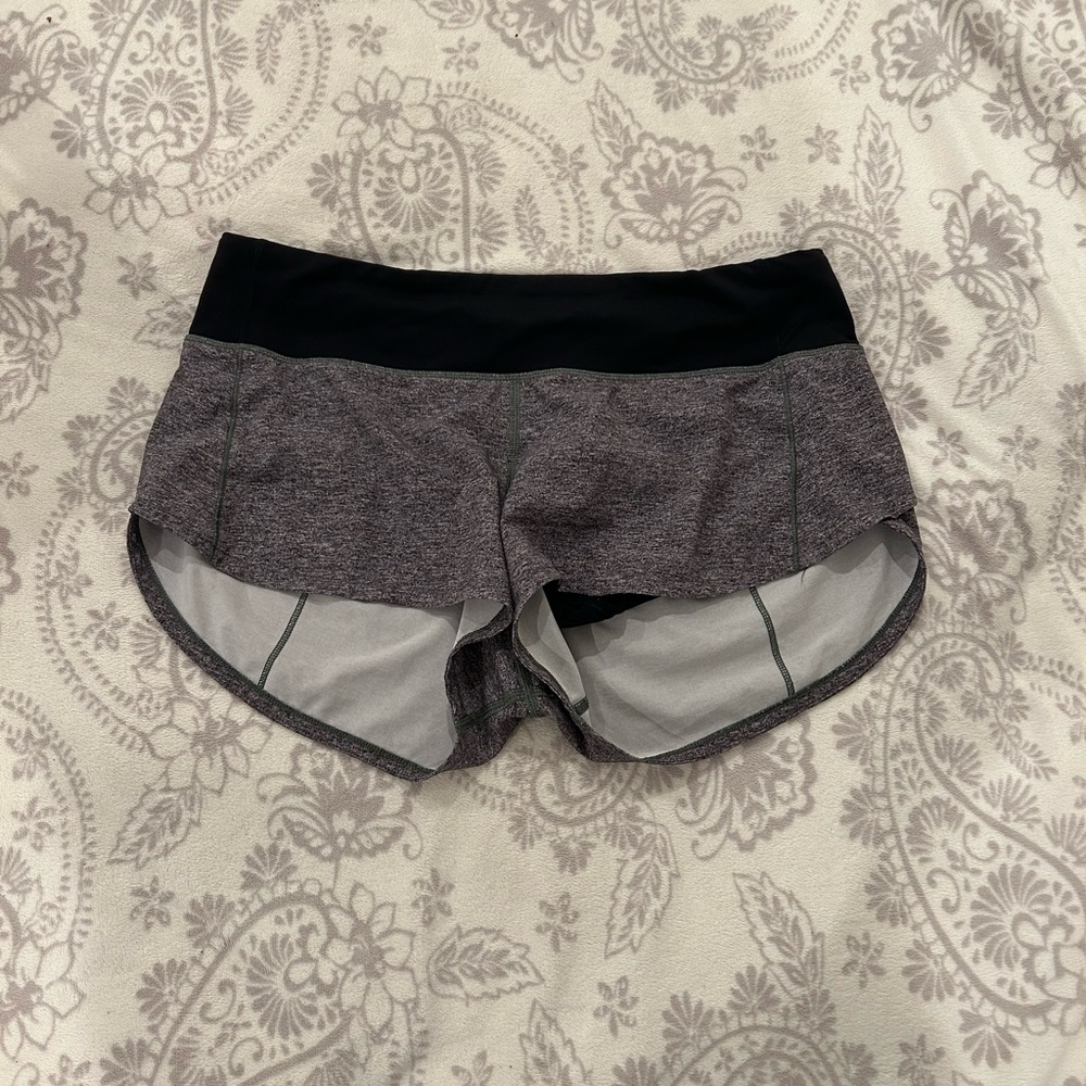 Lululemon Speed Up Low-Rise Shorts - Picture 2 of 6